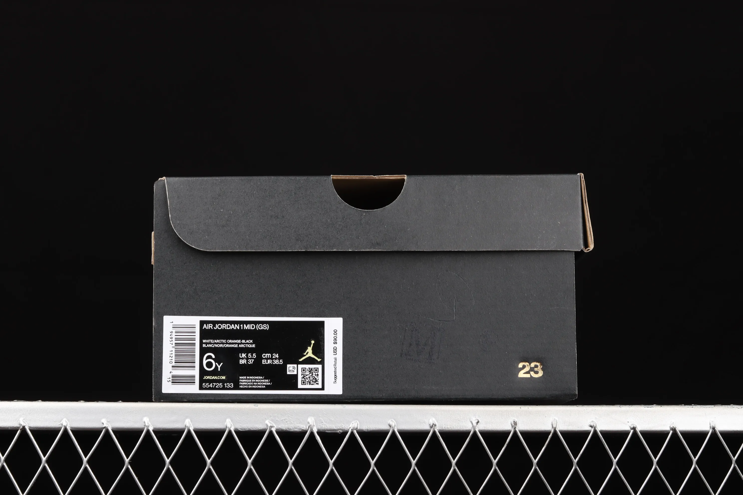 All categories Air Jordan Jordan series basketball shoes Air Jordan 1 Mid G version pure original Air Jordan 1 Mid AJ1 Joe 1 black and white powder Zhongbang basketball shoes 554725-133